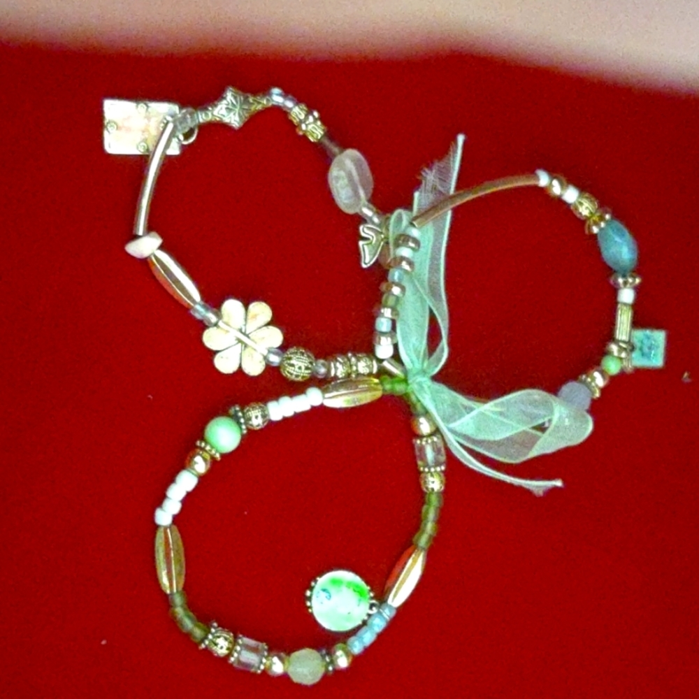 Artsy bracelet (s)